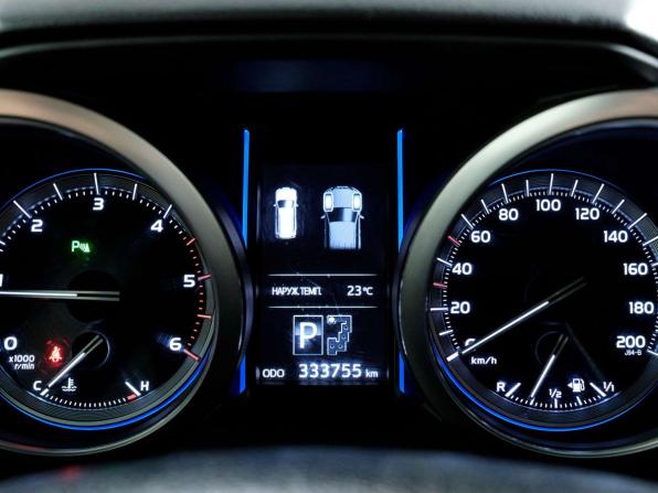 Toyota Land Cruiser Prado 150 Series Рестайлинг 1 с пробегом 2014 года, цена 2 698 000 рублей, 333755 км, внедорожник, Автокод Объявления
