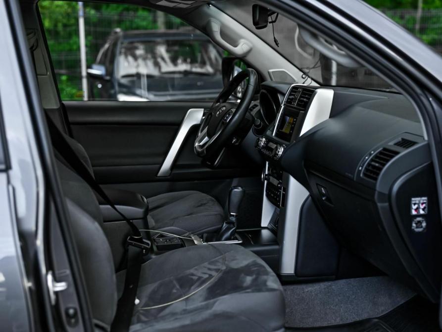 Toyota Land Cruiser Prado 150 Series Рестайлинг 1 Санкт-Петербург  - изображение 18