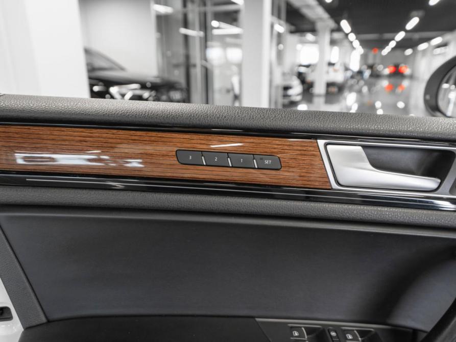 Volkswagen Touareg II Рестайлинг Москва  - изображение 17