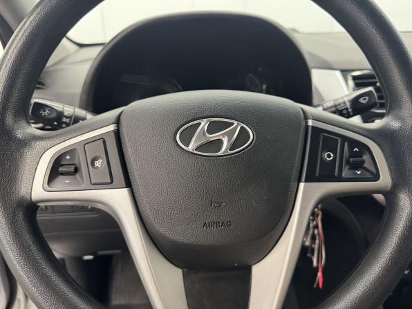 Hyundai Solaris I с пробегом 2013 года, цена 910 000 рублей, 96215 км, седан, Автокод Объявления