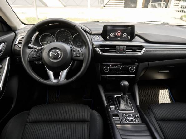 Mazda 6 III (GJ) с пробегом 2015 года, цена 1 612 000 рублей, 209719 км, седан, Автокод Объявления