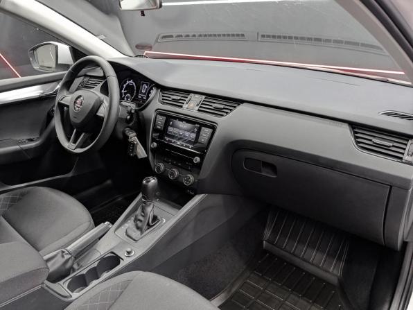 Skoda Octavia III (A7) Рестайлинг с пробегом 2020 года, цена 2 255 000 рублей, 49802 км, лифтбек, Автокод Объявления