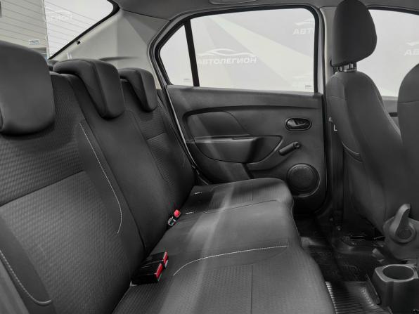 Renault Logan II Рестайлинг с пробегом 2021 года, цена 550 000 рублей, 171000 км, седан, Автокод Объявления