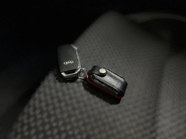 Kia Ceed III Рестайлинг с пробегом 2021 года, цена 1 569 000 рублей, 137200 км, хэтчбек, Автокод Объявления
