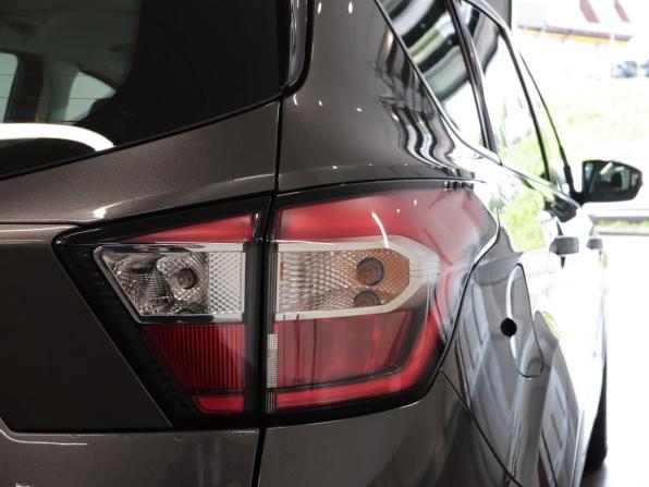 Ford Kuga II Рестайлинг с пробегом 2017 года, цена 1 600 500 рублей, 96365 км, внедорожник, Автокод Объявления