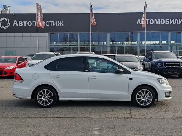 Volkswagen Polo V Рестайлинг с пробегом 2017 года, цена 719 000 рублей, 284500 км, седан, Автокод Объявления