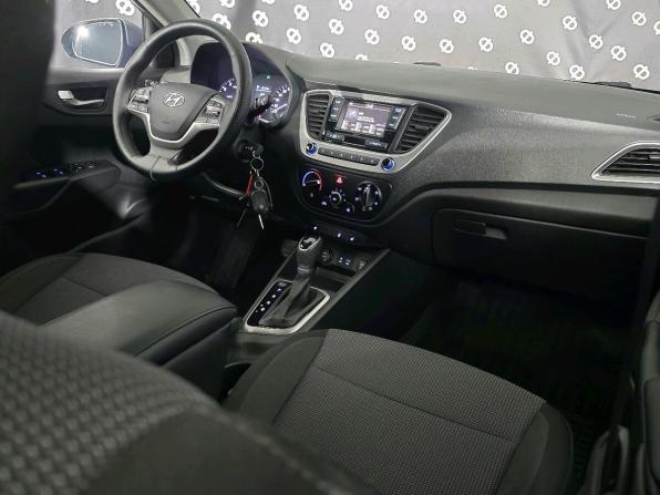Hyundai Solaris II с пробегом 2018 года, цена 1 265 000 рублей, 133435 км, седан, Автокод Объявления