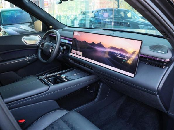 Lynk &amp; Co 900 с пробегом 2025 года, цена 6 900 000 рублей, 28411 км, внедорожник, Автокод Объявления
