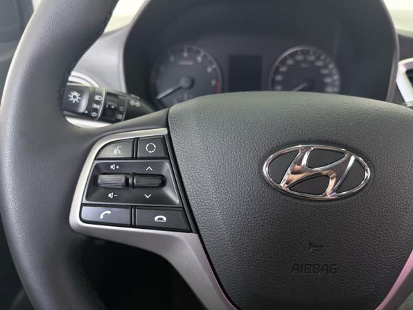 Hyundai Solaris II с пробегом 2019 года, цена 1 349 000 рублей, 134412 км, седан, Автокод Объявления