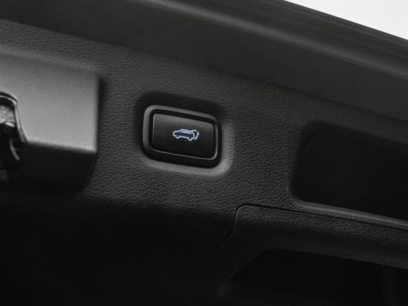 Hyundai Santa Fe IV Рестайлинг с пробегом 2022 года, цена 4 500 000 рублей, 42280 км, внедорожник, Автокод Объявления