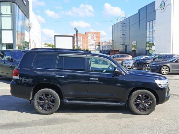 Toyota Land Cruiser 200 Series Рестайлинг 2 с пробегом 2018 года, цена 6 990 000 рублей, 215527 км, внедорожник, Автокод Объявления