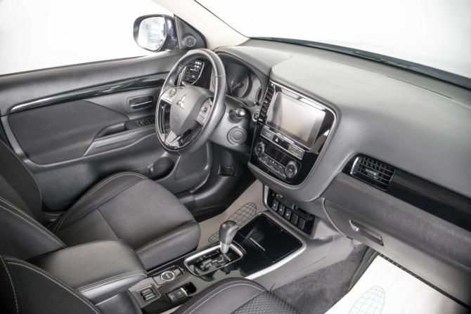Mitsubishi Outlander III Рестайлинг 3 с пробегом 2019 года, цена 1 999 000 рублей, 161477 км, внедорожник, Автокод Объявления