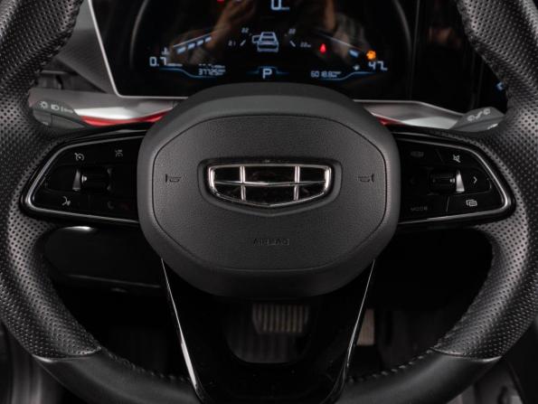 Geely Coolray I Рестайлинг с пробегом 2024 года, цена 2 249 000 рублей, 37725 км, внедорожник, Автокод Объявления