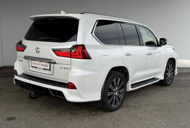 Lexus LX III Рестайлинг 2 с пробегом 2018 года, цена 8 490 000 рублей, 153969 км, внедорожник, Автокод Объявления