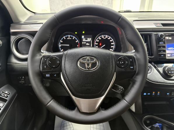Toyota RAV4 IV (XA40) Рестайлинг с пробегом 2018 года, цена 2 665 000 рублей, 88783 км, внедорожник, Автокод Объявления