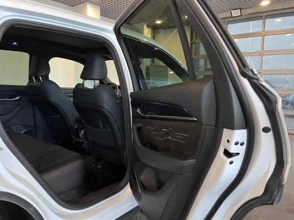 Geely Monjaro I с пробегом 2024 года, цена 3 410 000 рублей, 40723 км, внедорожник, Автокод Объявления