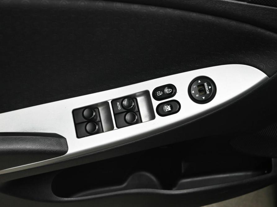 Hyundai Solaris I Екатеринбург  - изображение 13