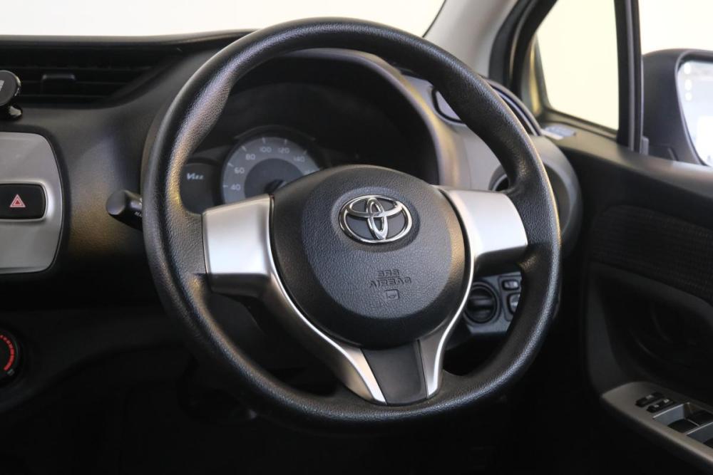 Toyota Vitz III (XP130) Рестайлинг Омск  - изображение 11