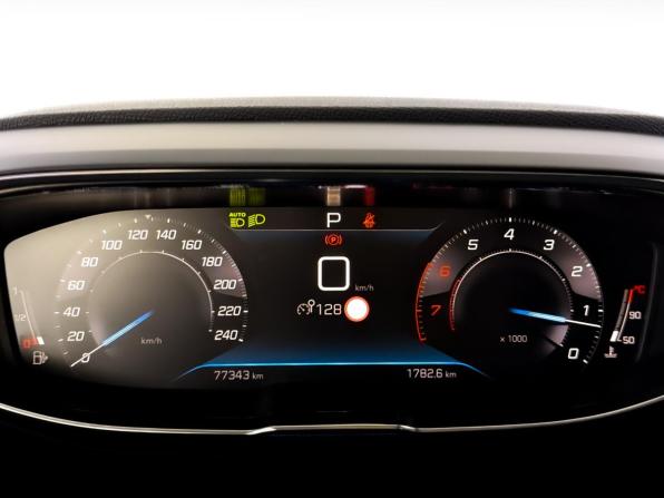 Peugeot 3008 II Рестайлинг с пробегом 2021 года, цена 2 320 000 рублей, 77341 км, внедорожник, Автокод Объявления