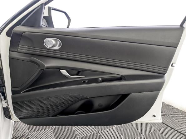 Hyundai Elantra VII (CN7) с пробегом 2022 года, цена 1 919 000 рублей, 42343 км, седан, Автокод Объявления