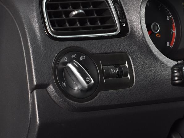 Volkswagen Polo V Рестайлинг с пробегом 2020 года, цена 1 599 995 рублей, 72698 км, седан, Автокод Объявления
