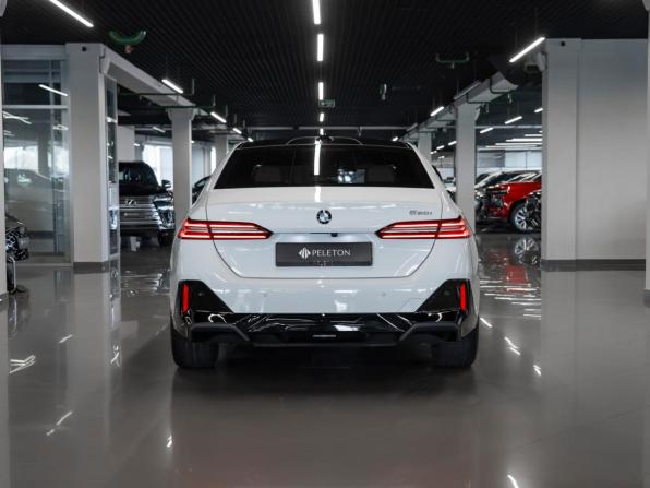 BMW 5 серии VIII (G60/G61/G68) с пробегом 2025 года, цена 6 750 000 рублей, 11427 км, седан, Автокод Объявления