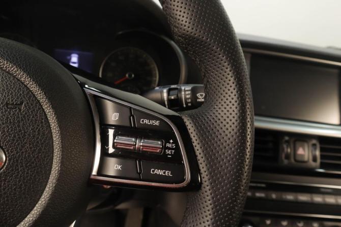 Kia Optima IV Рестайлинг с пробегом 2019 года, цена 1 999 000 рублей, 128000 км, седан, Автокод Объявления
