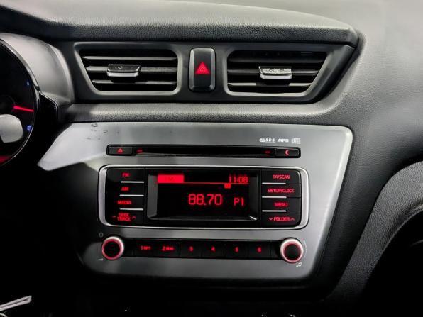 Kia Rio III Рестайлинг с пробегом 2017 года, цена 1 270 000 рублей, 95926 км, седан, Автокод Объявления