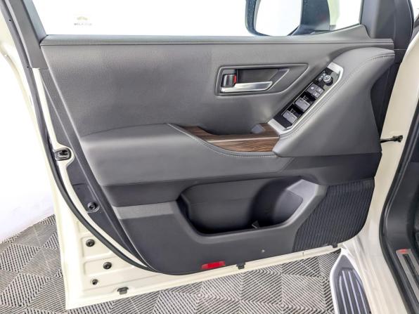 Toyota Land Cruiser 300 Series с пробегом 2022 года, цена 8 950 000 рублей, 53340 км, внедорожник, Автокод Объявления