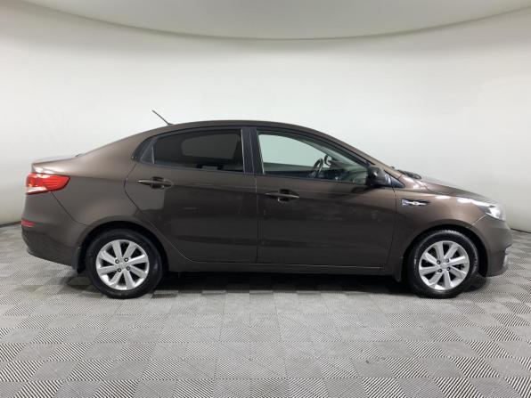 Kia Rio III Рестайлинг с пробегом 2016 года, цена 929 000 рублей, 180688 км, седан, Автокод Объявления