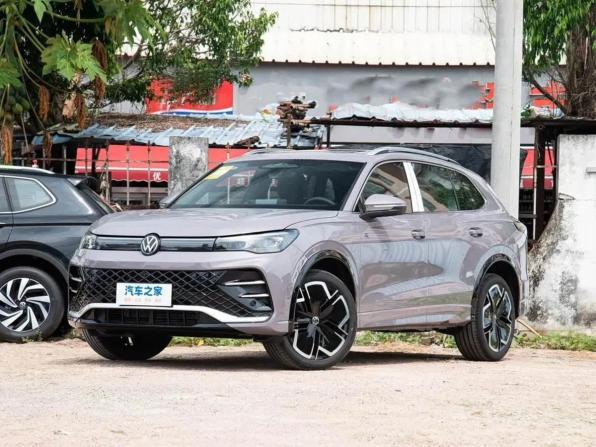 Volkswagen Tiguan III (China Market) с пробегом 2025 года, цена 4 490 000 рублей, 1 км, внедорожник, Автокод Объявления