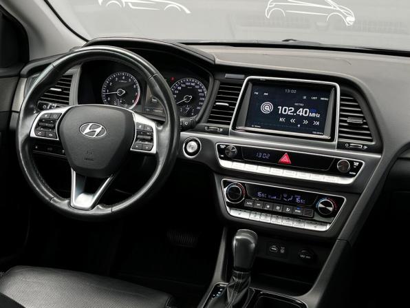 Hyundai Sonata VII (LF) Рестайлинг с пробегом 2018 года, цена 1 768 400 рублей, 106426 км, седан, Автокод Объявления
