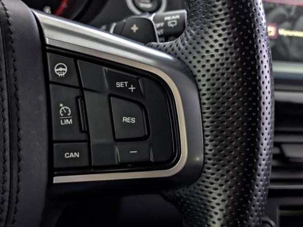 Land Rover Discovery Sport I с пробегом 2018 года, цена 2 399 000 рублей, 136078 км, внедорожник, Автокод Объявления