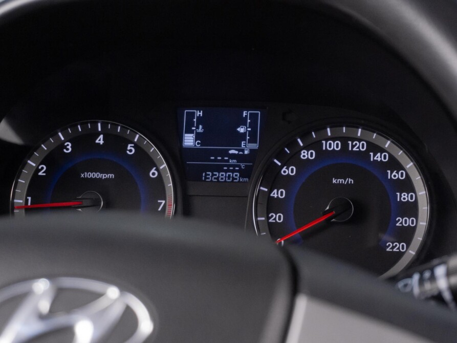 Hyundai Solaris I Рестайлинг Сургут  - изображение 16