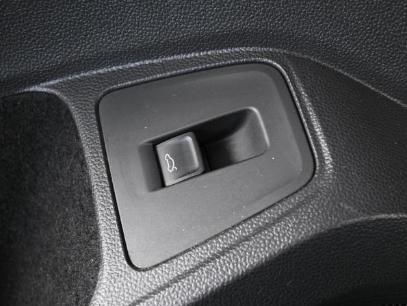Volkswagen Tiguan II с пробегом 2018 года, цена 2 619 000 рублей, 109186 км, внедорожник, Автокод Объявления