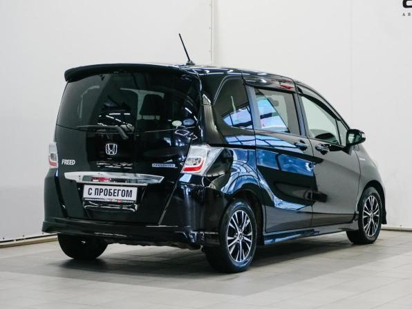 Honda Freed I Рестайлинг с пробегом 2011 года, цена 956 000 рублей, 147893 км, компактвэн, Автокод Объявления