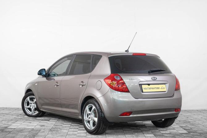 Kia Ceed I с пробегом 2009 года, цена 709 000 рублей, 280000 км, хэтчбек, Автокод Объявления