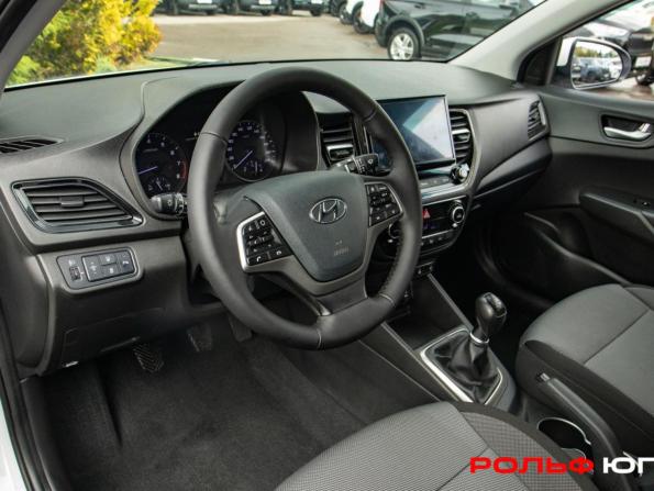 Hyundai Solaris II Рестайлинг с пробегом 2021 года, цена 1 438 000 рублей, 105000 км, седан, Автокод Объявления