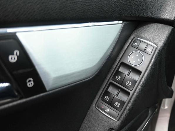Mercedes-Benz C-Класс III (W204) с пробегом 2007 года, цена 1 019 900 рублей, 299278 км, седан, Автокод Объявления