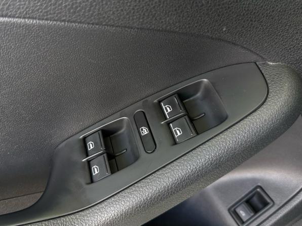 Volkswagen Jetta VI Рестайлинг с пробегом 2015 года, цена 979 000 рублей, 211500 км, седан, Автокод Объявления