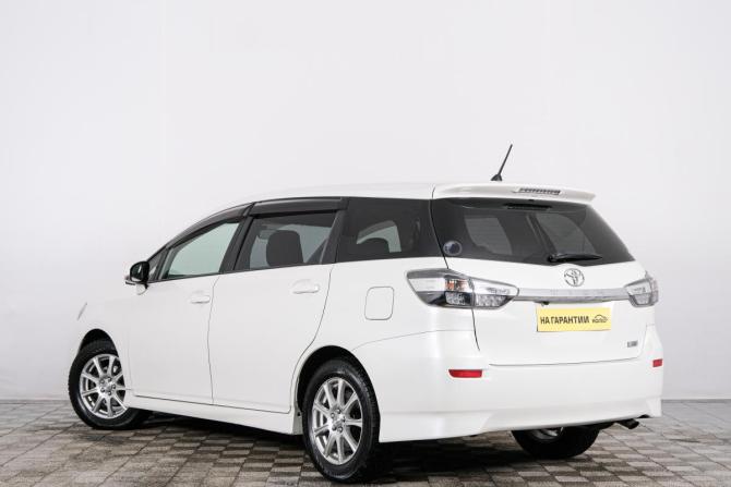 Toyota Wish II Рестайлинг с пробегом 2016 года, цена 1 849 000 рублей, 85650 км, минивэн, Автокод Объявления