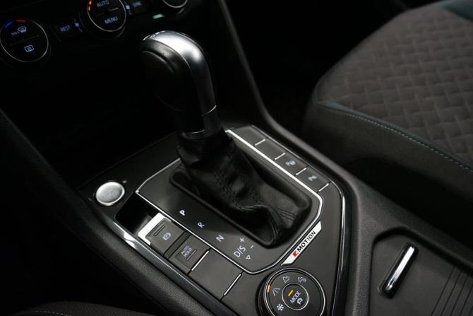 Volkswagen Tiguan II с пробегом 2019 года, цена 2 393 000 рублей, 144000 км, внедорожник, Автокод Объявления
