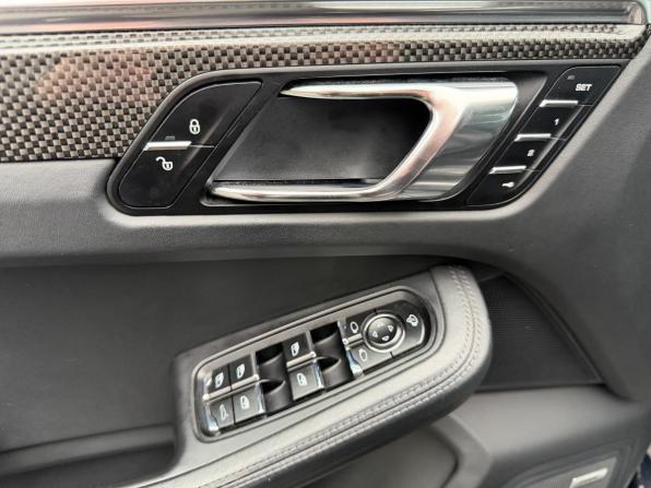 Porsche Macan I с пробегом 2014 года, цена 2 899 000 рублей, 100750 км, внедорожник, Автокод Объявления