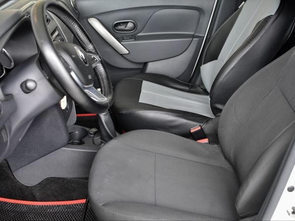 Renault Sandero II Рестайлинг с пробегом 2018 года, цена 1 019 000 рублей, 53377 км, хэтчбек, Автокод Объявления