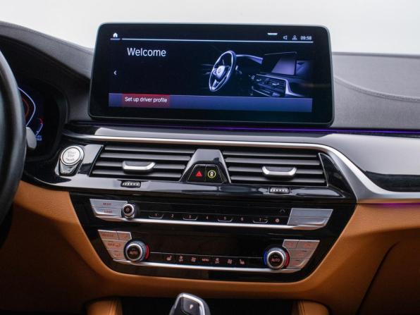 BMW 5 серии VII (G30/G31/G38) Рестайлинг с пробегом 2021 года, цена 4 178 000 рублей, 54000 км, седан, Автокод Объявления