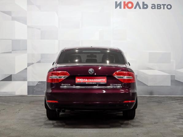 Skoda Superb II Рестайлинг с пробегом 2014 года, цена 950 000 рублей, 297873 км, лифтбек, Автокод Объявления