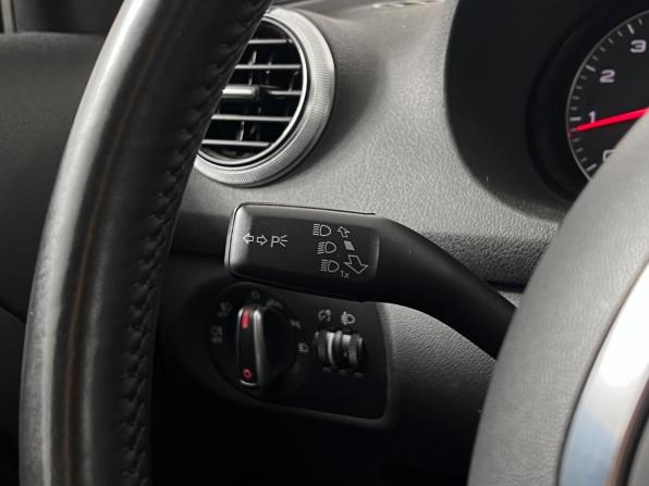 Audi A3 II (8P) Рестайлинг 2 с пробегом 2010 года, цена 1 574 900 рублей, 84069 км, кабриолет, Автокод Объявления