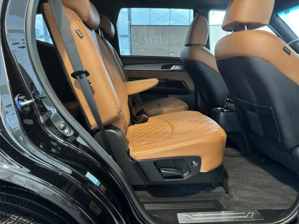 Kia Mohave I Рестайлинг 2 с пробегом 2022 года, цена 5 550 000 рублей, 38817 км, внедорожник, Автокод Объявления