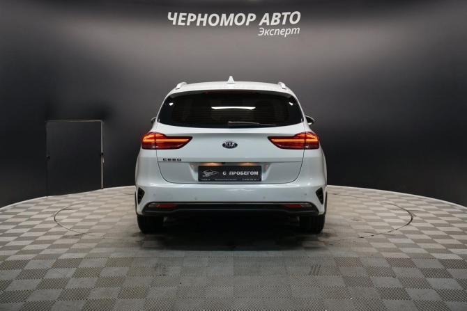 Kia Ceed III с пробегом 2019 года, цена 1 700 000 рублей, 180000 км, универсал, Автокод Объявления