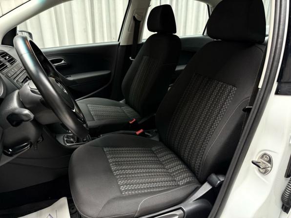 Volkswagen Polo V Рестайлинг с пробегом 2018 года, цена 1 149 000 рублей, 134714 км, седан, Автокод Объявления